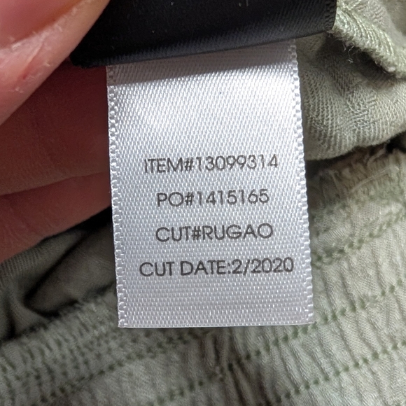 TORRID (2X) Sage Green Jacquard Smocked Culotte Jumpsuit NWT - Picture 7 of 9